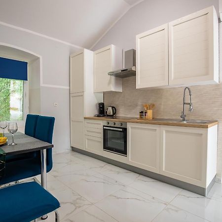 Studio Apartment Jemi Pula Exterior photo
