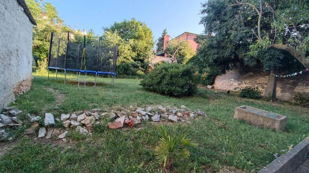 Studio Apartment Jemi Pula Exterior photo