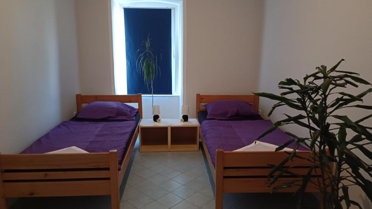 Studio Apartment Jemi Pula Exterior photo